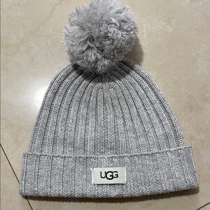 UGG Little Kids Light Gray Knit Beanie with Pom-Pom